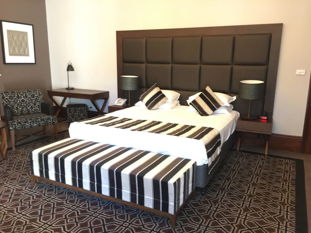 Avonmore On The Park Boutique Hotel 4*